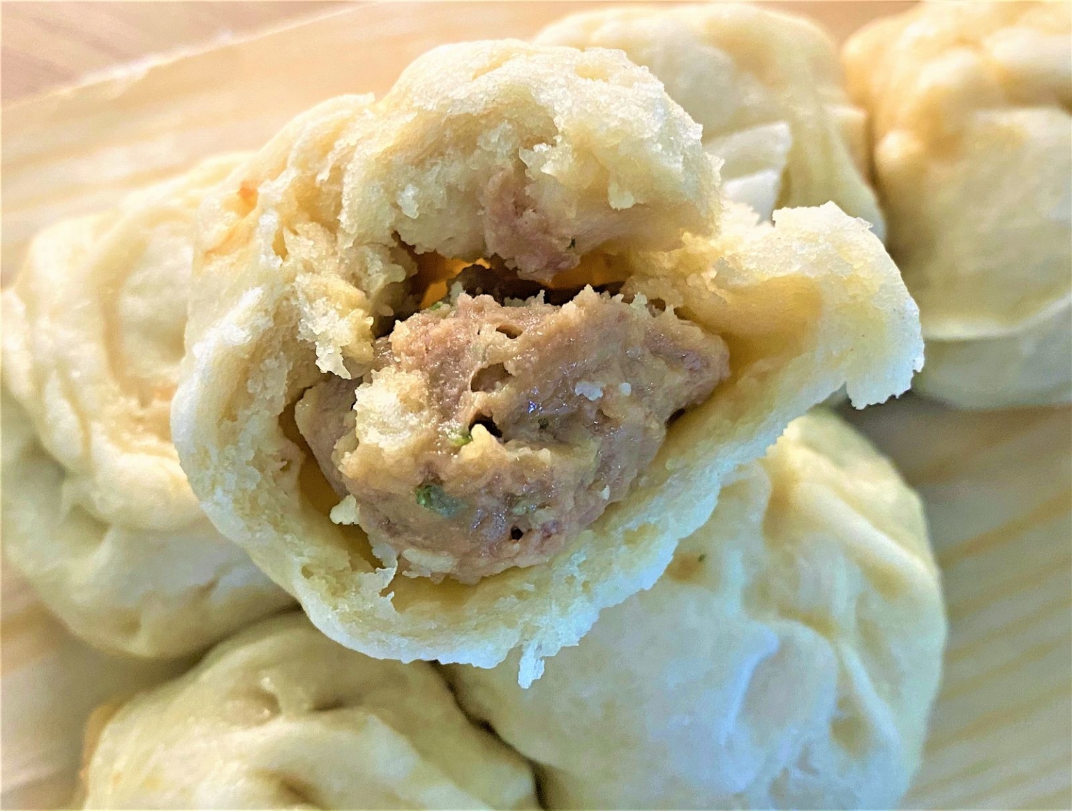 【神戸の豚まん】「元祖豚饅頭 老祥記（ろうしょうき）」さんの「豚まん」は、ひとくちサイズで旨みがぎっしりだった！豚まん 神戸の豚まん 老祥記 神戸元町 中華